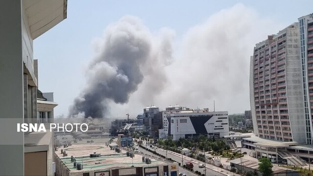 آتشسوزی منطقه آزاد انزلی در حال مهار است + ویدئو آتشسوزی منطقه آزاد انزلی در حال مهار است + ویدئو