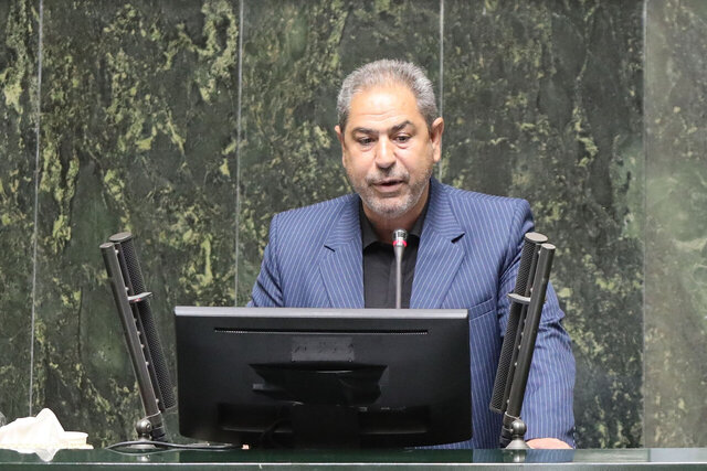 رحیمی: ایران در برابر فشارها و تهدیدات عقب‌نشینی نخواهد کرد