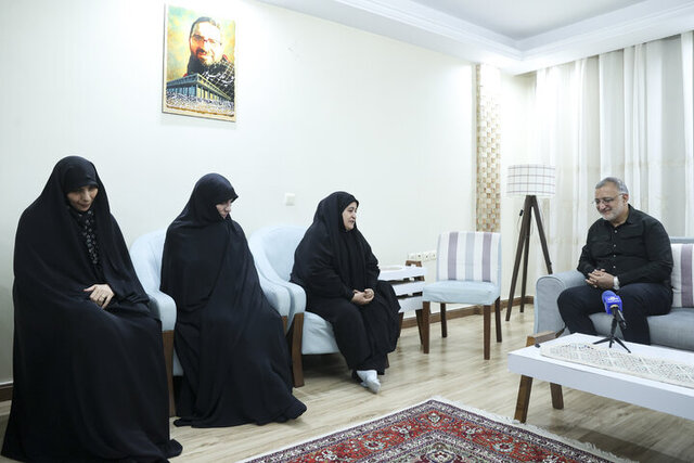 عکس دریافتی از سایت شهر. روایت شهردار تهران از دلنوشته سردبیر شهید شبکه خبر