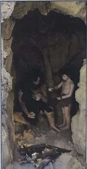 موزه باستان شناسی لرستان مروری کلی بر دورههای پیش از تاریخ این دیار دارد