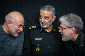 حسین سیمایی صراف، وزیر علوم، سید عبدالرحیم موسوی، رئیس ستاد کل نیروهای مسلح جمهوری اسلامی ایران و محمد باقر قالیباف، رئیس مجلس در مراسم چهلمین روز شهادت سردار باقری