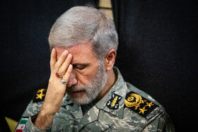 سرلشکر امیر حاتمی فرمانده کل ارتش در مراسم چهلمین روز شهادت سردارسپهبد باقری