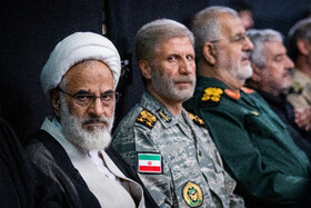 سرلشکر امیر حاتمی فرمانده کل ارتش در مراسم چهلمین روز شهادت سردارسپهبد باقری