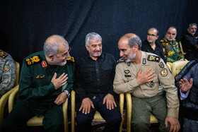 محمدعلی جعفری و محمد پاک پور فرمانده کل سپاه پاسداران در مراسم چهلمین روز شهادت سردارسپهبد باقری