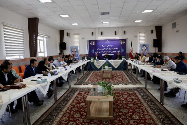قول مساعد خیرین مدرسه‌ساز خراسان جنوبی برای کمک ۲۰۰ میلیارد تومانی