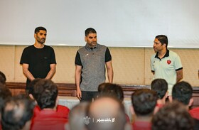 ناراحتی پیروانی از امضا نشدن قراردادش؟/ چرا افشین در عکس های پرسپولیس نیست