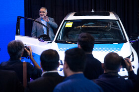 علیرضا زاکانی، شهردار تهران در مراسم رونمایی از تاکسی برخط شهرزاد