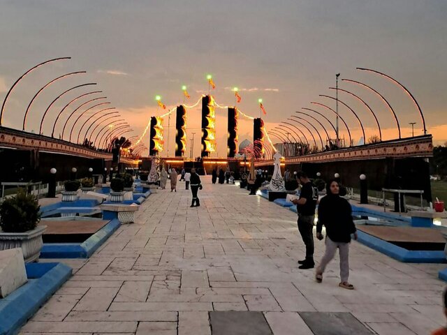 میراث فرهنگی ممنوع کرد اما «برج آزادی» خلوت نشد!