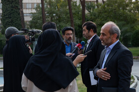 پیمان جبلی، رئیس سازمان صدا و سیما و احمد دنیامالی، وزیر ورزش و جوانان در حاشیه جلسه هیات دولت - ۵ مرداد