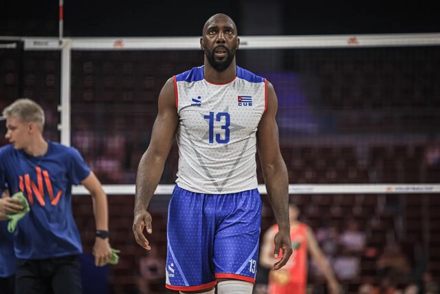 داستان غمانگیز ستاره والیبال کوبا؛ «حتی توپ نداشتیم تمرین کنیم» داستان غمانگیز ستاره والیبال کوبا؛ «حتی توپ نداشتیم تمرین کنیم»