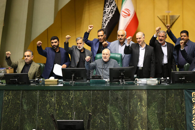 عکس: آرشیو طنین شعار «مرگ بر اسرائیل» در مجلس