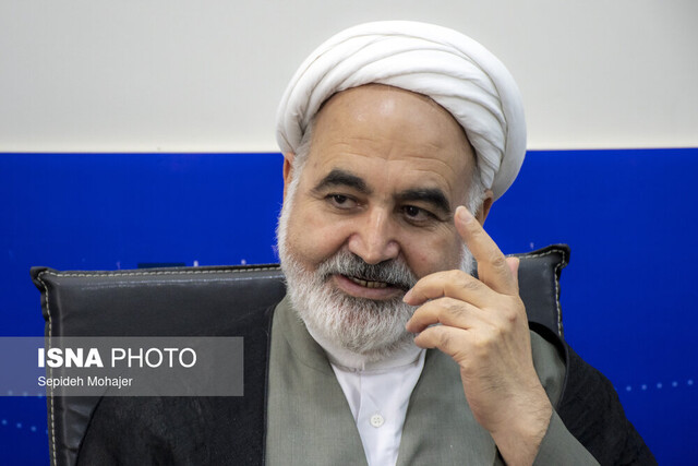 عکس از آرشیو ممنوعیت ورود دستههای عزاداری با طبل و سنج به برخی شارستانها در حرم رضوی