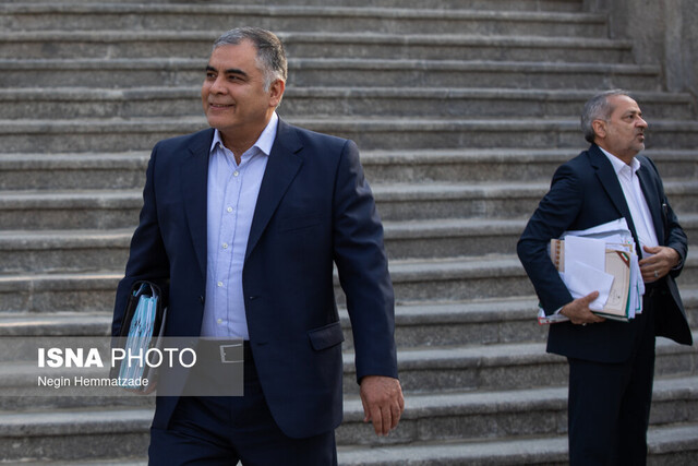 وزیر نفت: امکان قاطی کردن آب با بنزین در جایگاهها وجود ندارد وزیر نفت: امکان قاطی کردن آب با بنزین در جایگاهها وجود ندارد