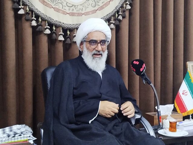 در برهه حساس باید با تمام وجود کنار ولیفقیه ایستاد در برهه حساس باید با تمام وجود کنار ولیفقیه ایستاد