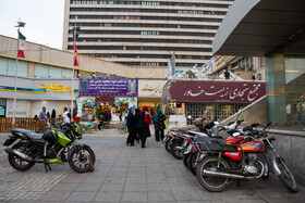 امکان دسترسی راحت به پارکینگ موتورسیکلت در این بازار فراهم هست. 