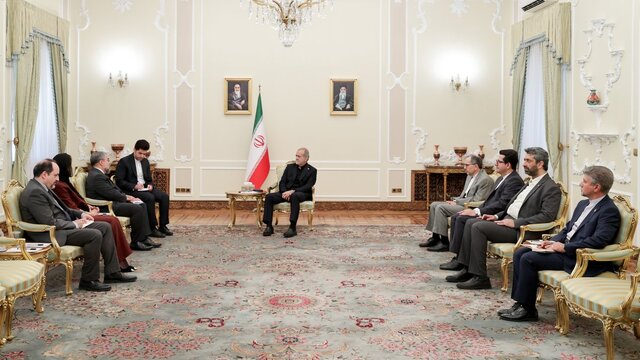 بیعملی مدعیان حقوق بشر برابر جنایات رژیم صهیونیستی مایه شرمساری است بیعملی مدعیان حقوق بشر برابر جنایات رژیم صهیونیستی مایه شرمساری است