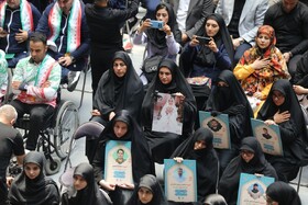 آیین تجلیل از خانواده ۳۰ شهید ورزشکار و بدرقه کاروان اعزامی به چنگدو با حضور وزیر ورزش