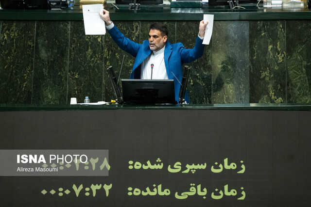 انتقادات تند توسلی از عملکرد وزیر فرهنگ و ارشاد اسلامی