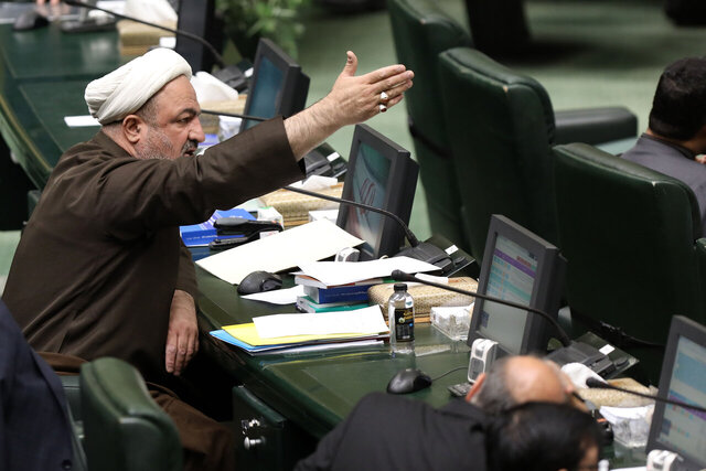 اعتراض رسایی به روسی خواندن مجلس و اظهارات فرزند هاشمی اعتراض رسایی به روسی خواندن مجلس و اظهارات فرزند هاشمی