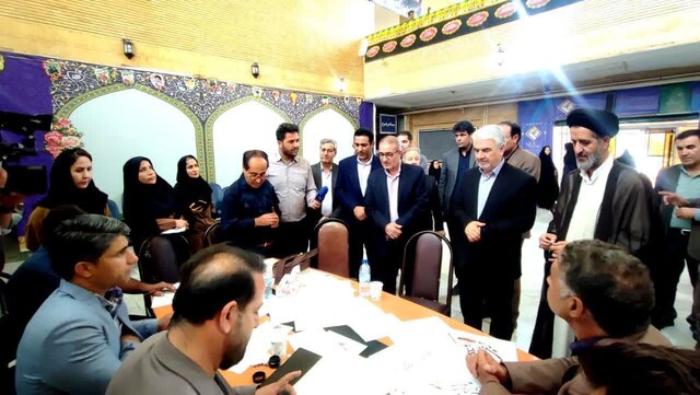 افتتاح نمایشگاه هنرهای تجسمی «کهن مرز» در یاسوج