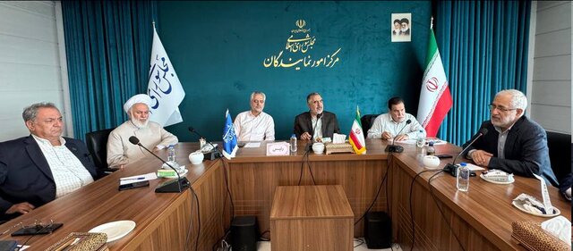 نشست مجمع نمایندگان ادوار آذربایجان غربی در مرکز امور نمایندگان برگزار شد