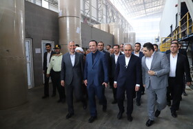 بازدید دبیر شورای عالی مناطق آزاد کشور از کارخانه ی تاو کاغذ ارس