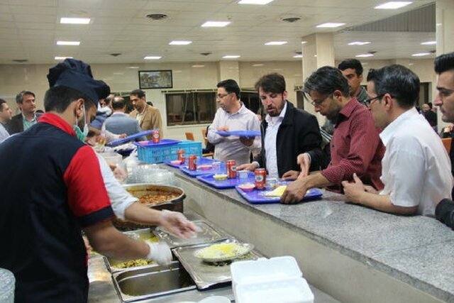 عکس تزیینی است ارتقای رفاه دانشجویان و کیفیت غذای دانشگاهها در دستور کار کمیسیونهای دانشجویی در فارس