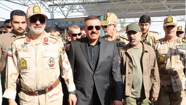 بازدید وزیر کشور عراق از روند حرکت زائران اربعین حسینی از مرز «زرباطیه»