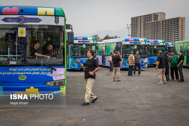 خدمات‌رسانی اتوبوسرانی تهران به شرکت‌کنندگان در مراسم تشییع پیکر۱۰۰ شهید گمنام