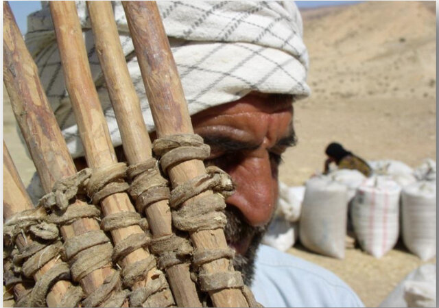 آیینی با بازی و شوخی برای طلب باران