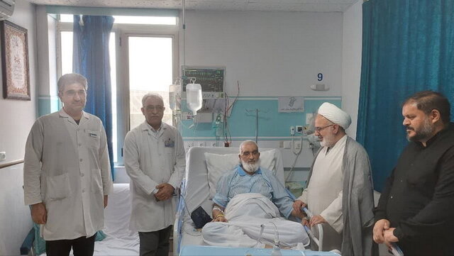 امام جمعه قم در بیمارستان بستری شد