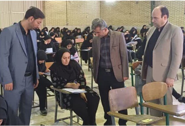 رقابت بیش از ۳۲۰۰ نفر در دومین روز آزمون استخدامی آموزش و پرورش در استان سمنان