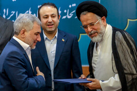 از راست، محمود علوی و محسن اسماعیلی معاون پارلمانی رئیس جمهور نشست هم‌اندیشی و هماهنگی معاونان و مدیران کل مجلس وزارتخانه ها و دستگاه های اجرایی