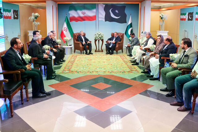 اهمیت سفر پزشکیان به اسلام‌آباد از نگاه وزیر پاکستانی