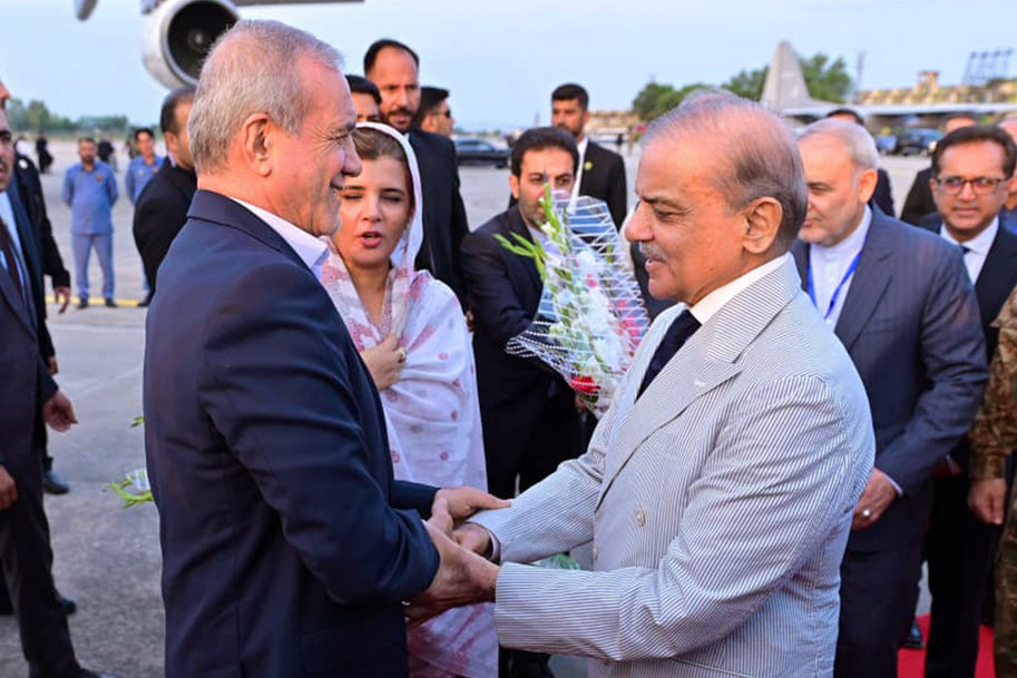 تعاملات اعتمادآفرین ایران و پاکستان، زمینهساز افزایش امنیت میان ۲ کشور