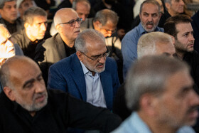  محمد حسینی، وزیر اسبق فرهنگ و ارشاد در مراسم چهلمین روز شهادت سپهبد رشید
