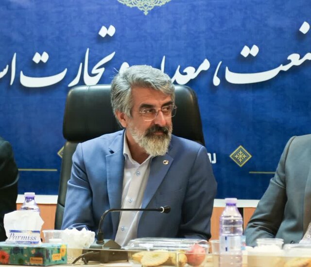 تاکنون فقط ۲ درصد ذخایر معدنی اکتشاف شده است/ ارزش افزوده ۳۰۰ درصدی، با سرمایه‌گذاری در معادن