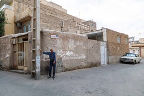 بافت تاریخی محله طالقانی به مرور زمان تخریب و جای خود به ساختمان‌های نوساز داده است.