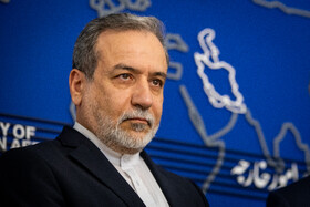حضور سیدعباس عراقچی، وزیر امور خارجه در جلسه هفتگی اسماعیل بقائی، سخنگوی وزارت امور خارجه 