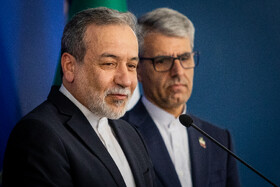 حضور سیدعباس عراقچی، وزیر امور خارجه در جلسه هفتگی اسماعیل بقائی، سخنگوی وزارت امور خارجه 
