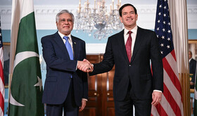 رایزنی تلفنی وزیران خارجه پاکستان و آمریکا
