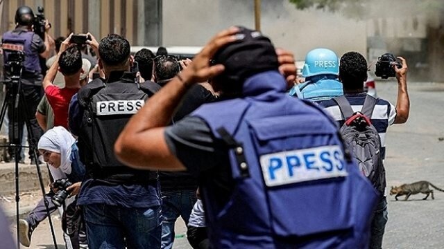 بیش از ۲۰۰ خبرنگار خواستار ورود به نوار غزه شدند
