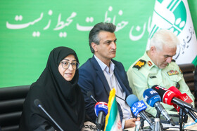 شینا انصاری، رییس سازمان حفاظت محیط زیست در نشست خبری 