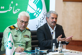 احمدرضا لاهیجان‌زاده، معاون محیط زیست دریایی و تالاب‌ها و رضا رستگار، فرمانده یگان حفاظت سازمان حفاظت محیط زیست در نشست خبری 
