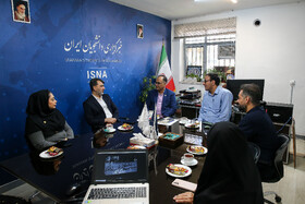 حضور امیر کشانی، رئیس اتاق بازرگانی استان اصفهان در خبرگزاری ایسنا اصفهان به مناسبت روز خبرنگار