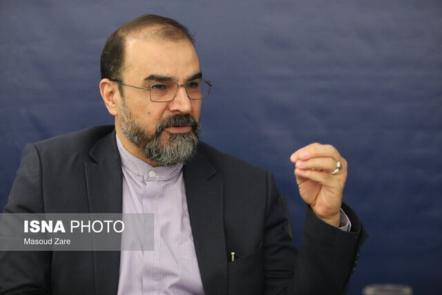 کاهش تعداد اتباع دارای مجوز کار استان به ۱۰ هزار نفر/تعهد ۱۷ هزار نفری اشتغال در یزد