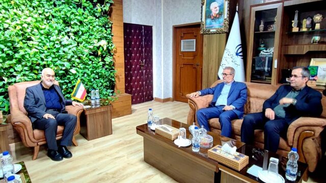 تأکید استانداران خوزستان و کهگیلویه و بویراحمد بر توسعه همکاری‌های عمرانی و فرهنگی
