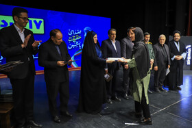 تقدیر و قدردانی از خبرنگاران برگزیده درمراسم گرامیداشت روز خبرنگار در کرمان