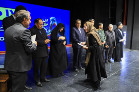 تقدیر و قدردانی از خبرنگاران برگزیده درمراسم گرامیداشت روز خبرنگار در کرمان