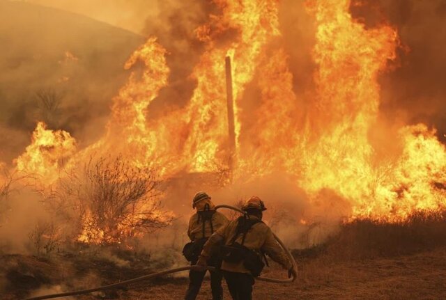آتشسوزیهای جنگلیِ جنوب اروپا با چندین کشته و هزاران آواره+فیلم آتشسوزیهای جنگلیِ جنوب اروپا با چندین کشته و هزاران آواره+فیلم